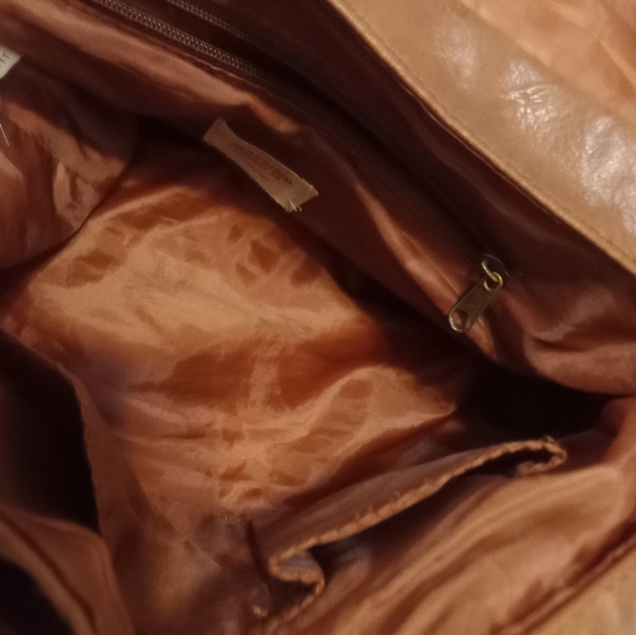 Mossimo purse with handle and shoulder strap - Picture 3 of 5